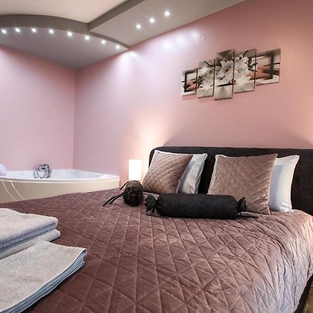 Room Jacuzzi “ATHENA” Subotica Exterior foto