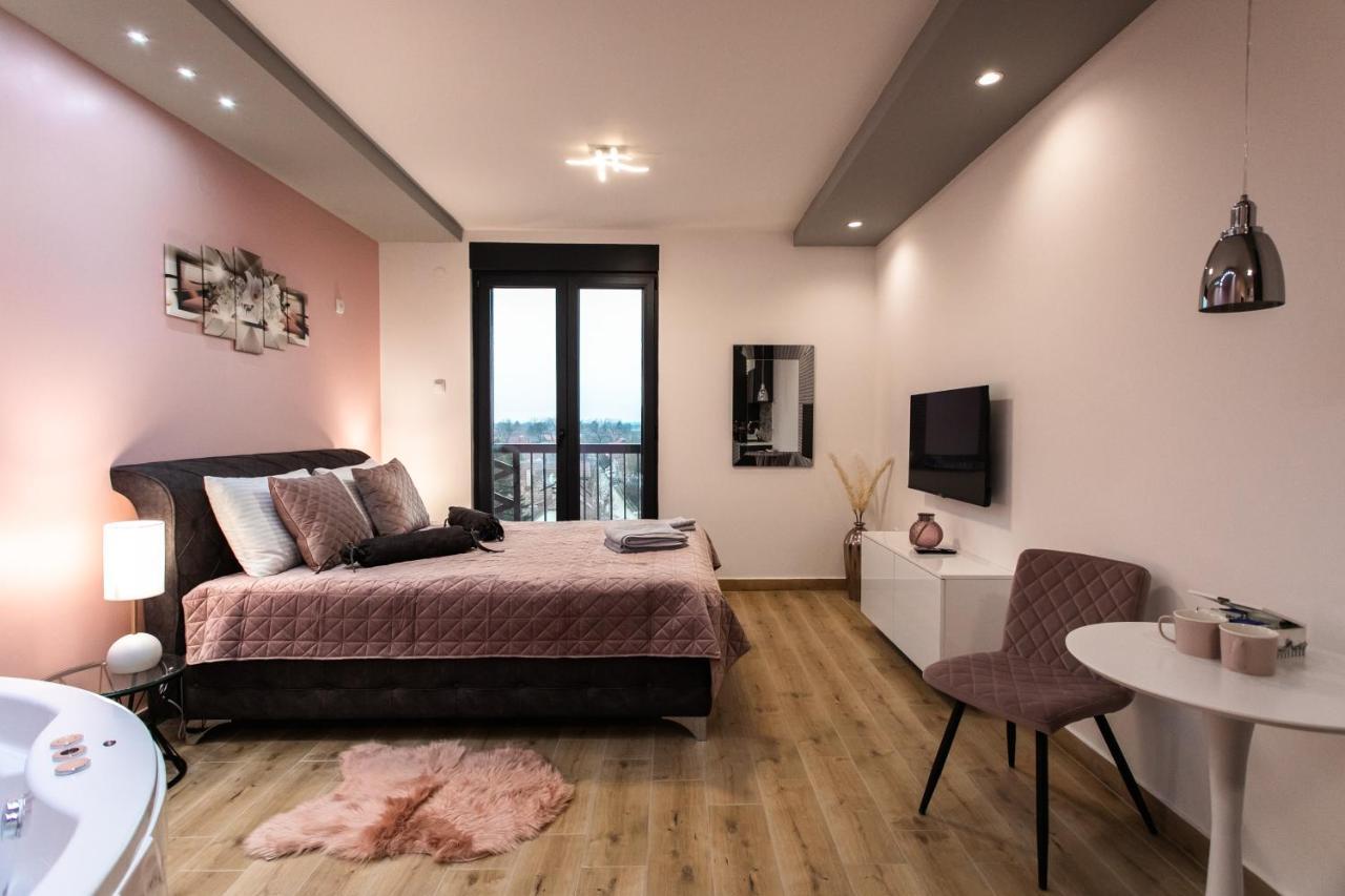 Room Jacuzzi “ATHENA” Subotica Exterior foto